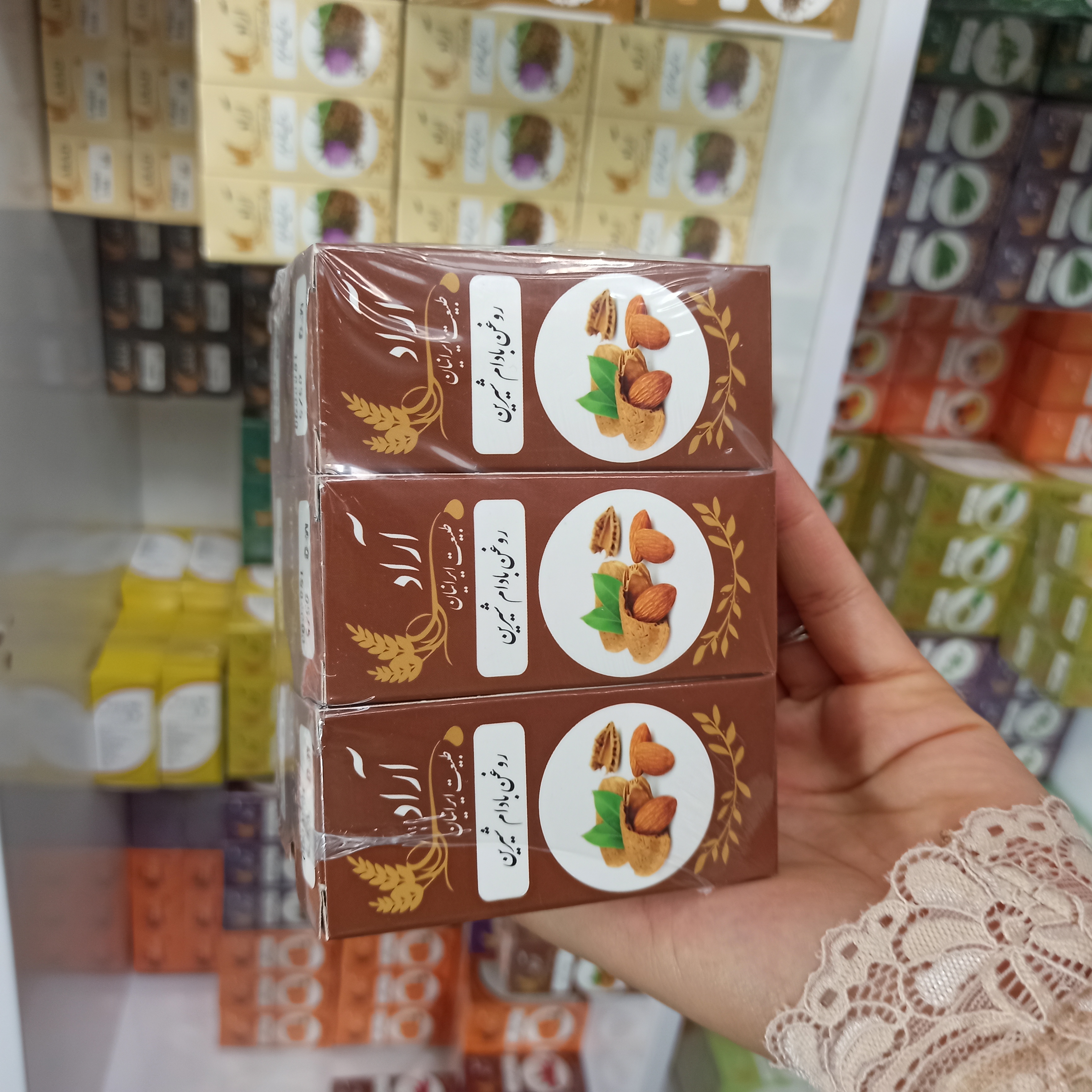 روغن بادام شیرین  آراد طبیعت  ایرانیان 100%خالص و طبیعی