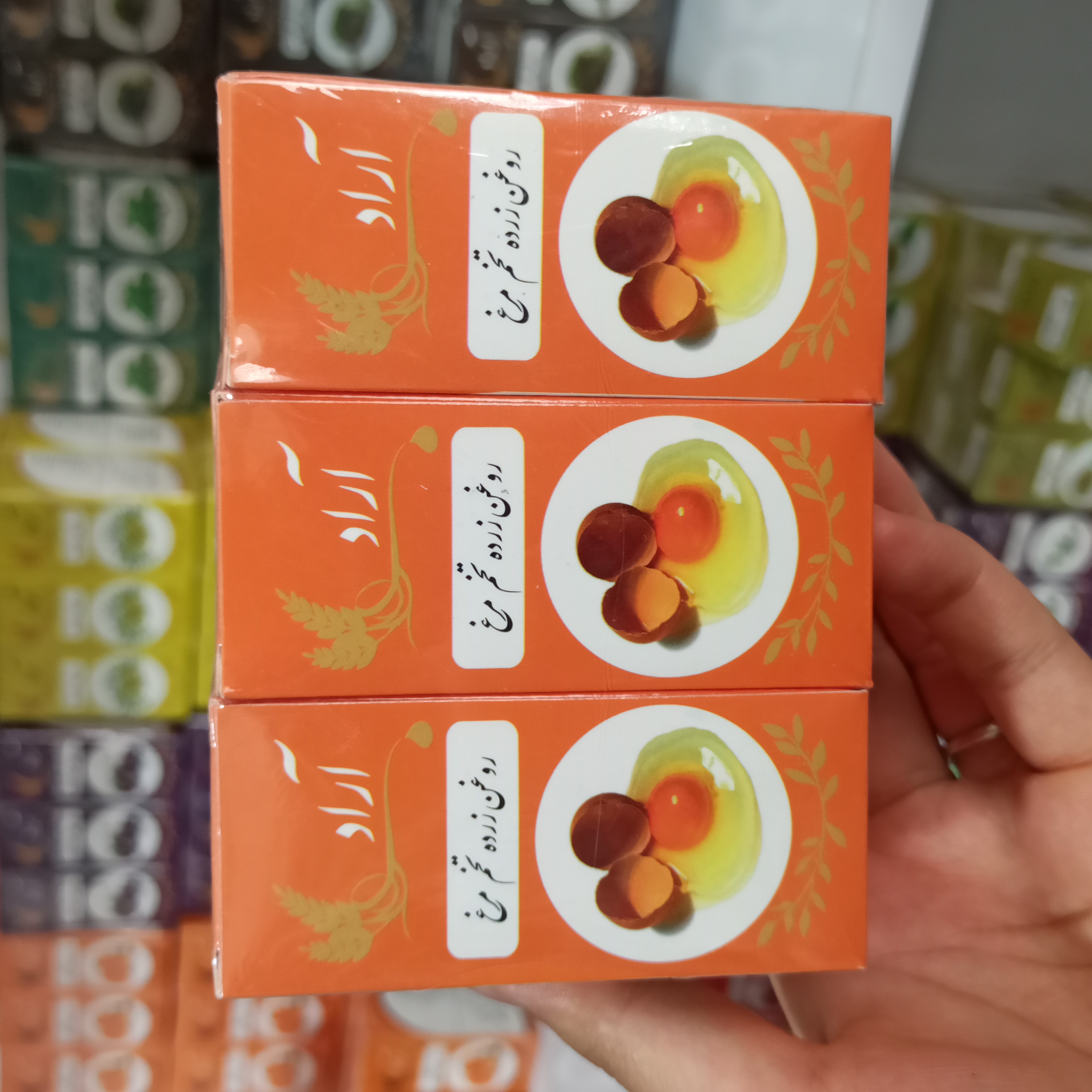 روغن زرده تخم مرغ  آراد  طبیعت ایرانیان ۱۰۰٪ خالص و طبیعی